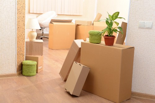 Risk assessment for a removals job with secure access and clear pathways